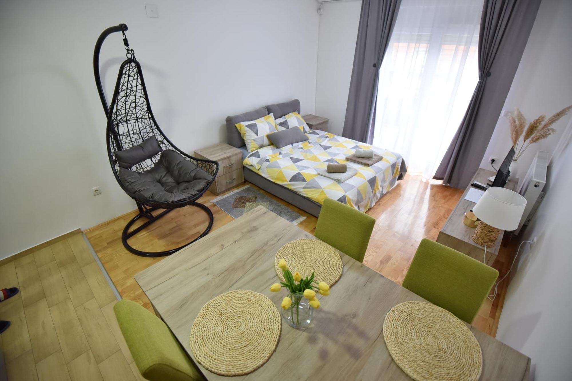 13 Apartment